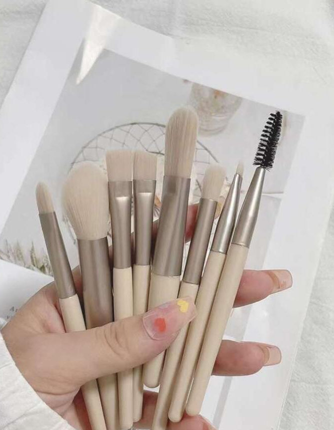 Affordable 8-Piece Makeup Brush Set ABS Plastic Daily Wear