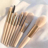 Affordable 8-Piece Makeup Brush Set ABS Plastic Daily Wear